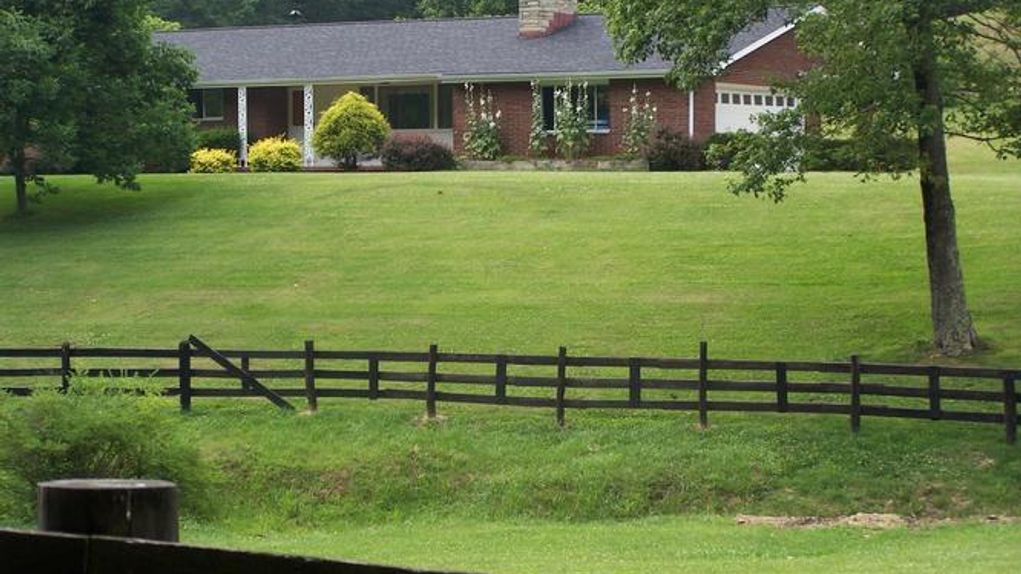 13.4 acres in Clay County, West Virginia