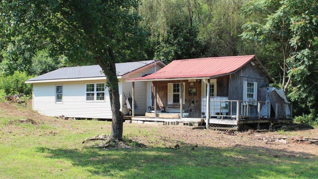 11.21 acres in Macon County, Tennessee