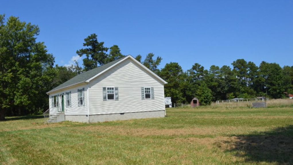 10 acres in County, Virginia