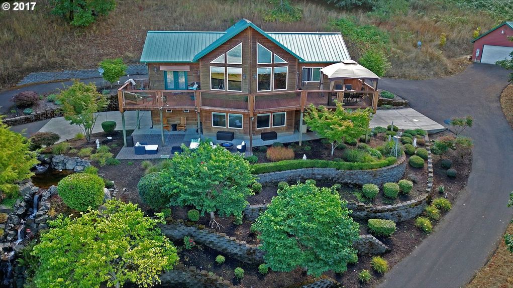 9.55 acres in Yamhill County, Oregon