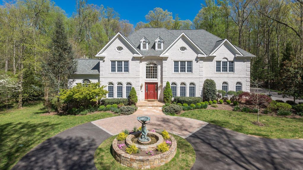 2.96 acres in Fairfax County, Virginia