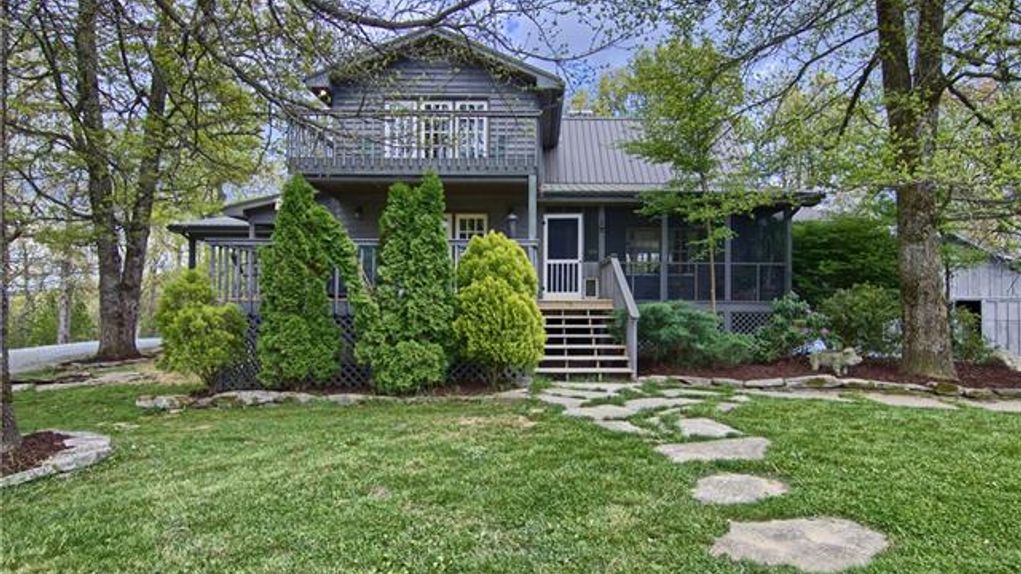 12 acres in Transylvania County, North Carolina