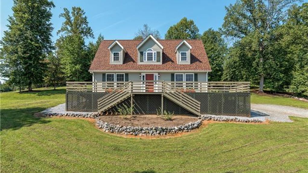 9.42 acres in Polk County, North Carolina