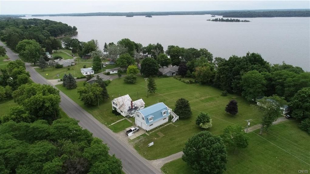 1.25 acres in Saint Lawrence County, New York