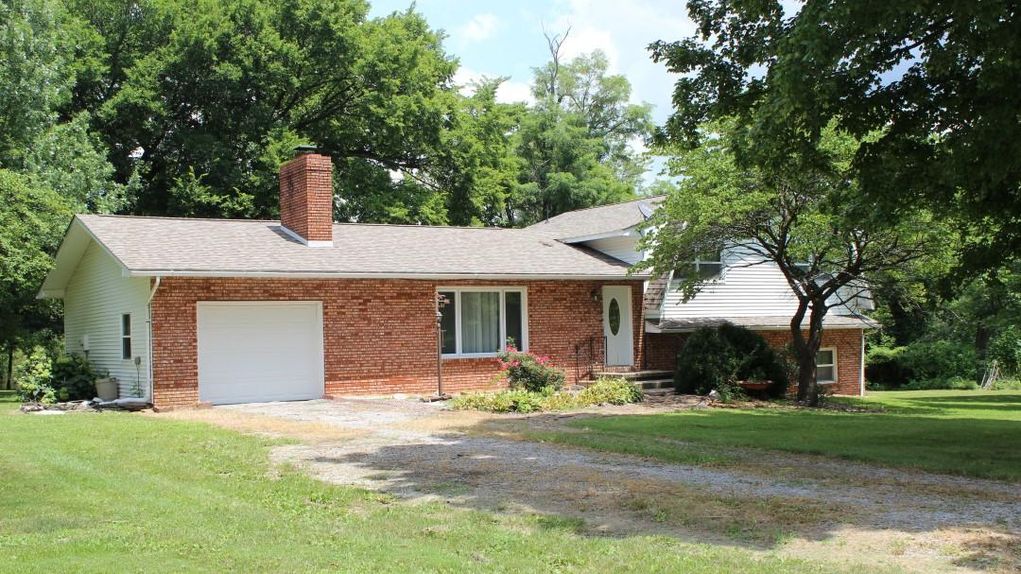 2.4 acres in Johnson County, Illinois