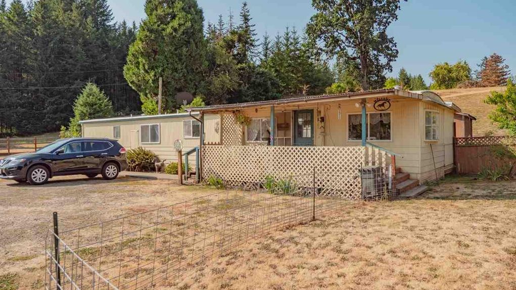 2.02 acres in Linn County, Oregon