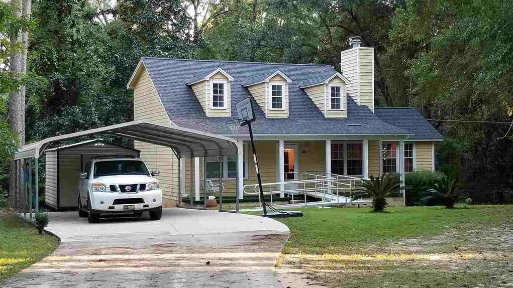 2.21 acres in Leon County, Florida