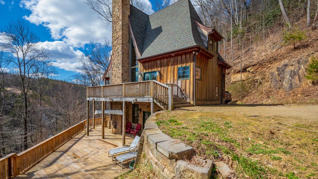 Creek Front Cabin on 27 Acres