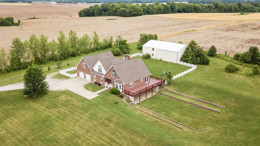 5 acres in Monroe County, Illinois