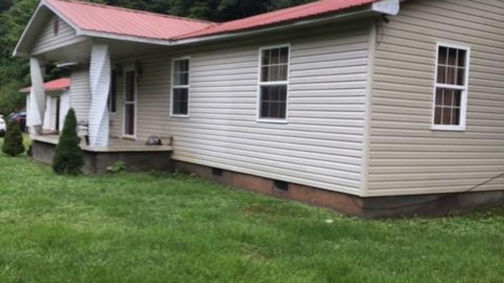 3 acres in Knott County, Kentucky