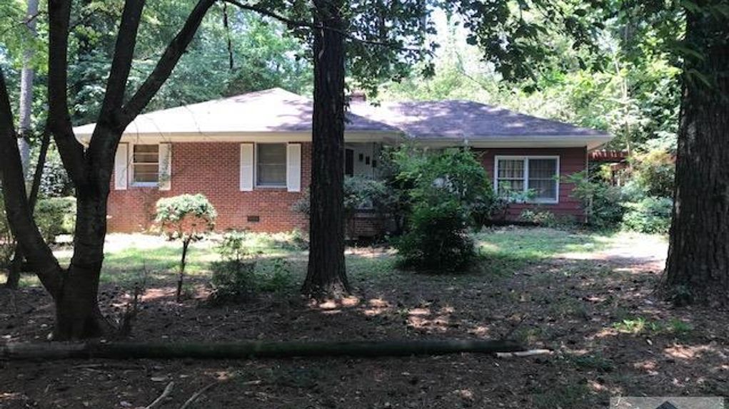 2.6 acres in County,