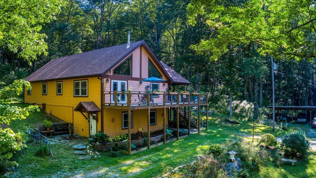 9.54 acres in Macon County, North Carolina