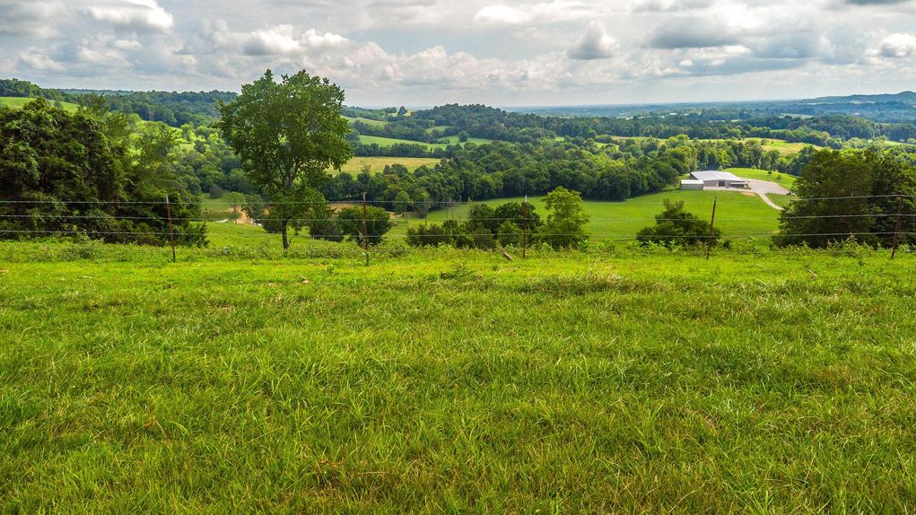 Great rolling pasture land easy access to I65