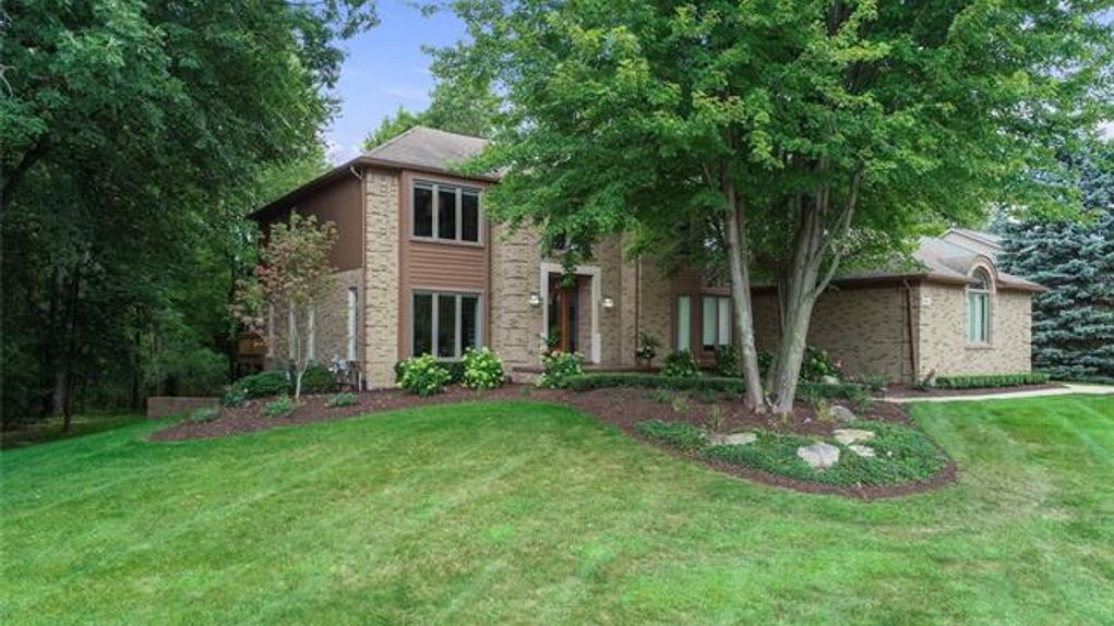 2.24 acres in Oakland County, Michigan