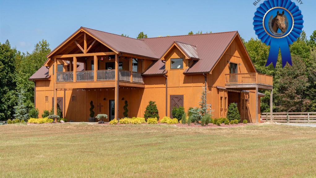 8.73 acres in Robertson County, Tennessee