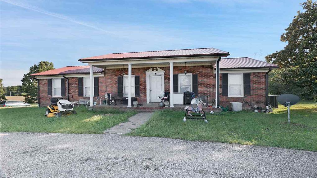 4 acres in Henderson County, Tennessee