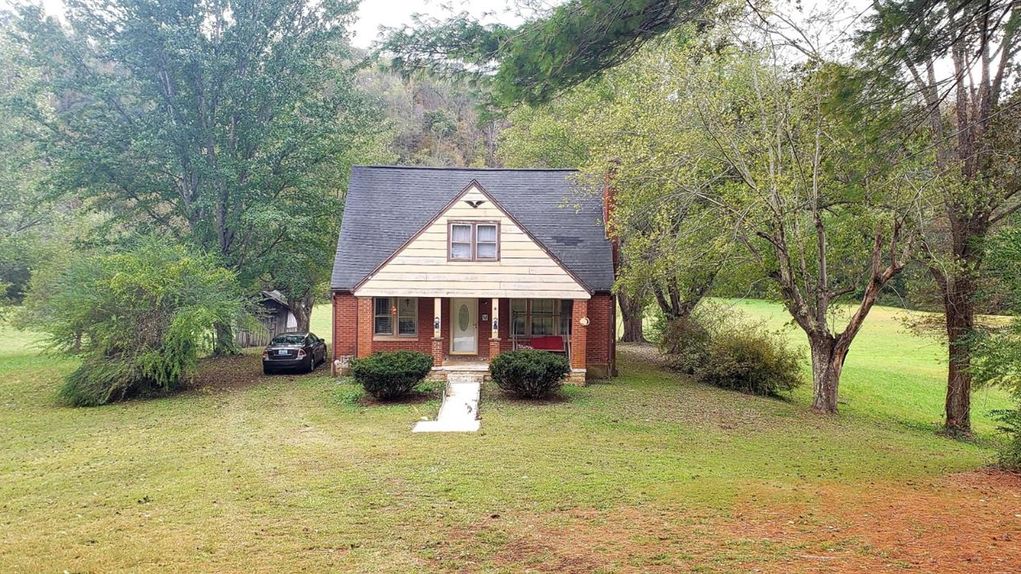 14 acres in Lee County, Kentucky