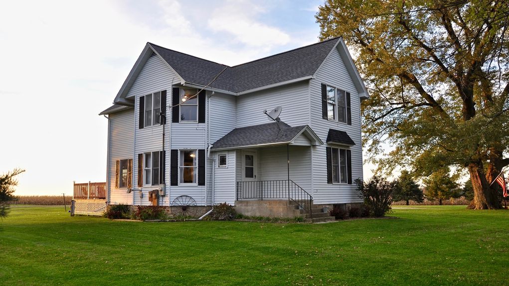 2.5 acres in Kane County, Illinois