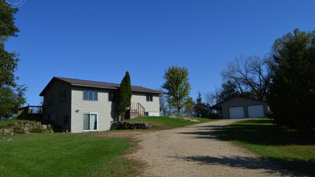 Columbia County Country Home Resting on 4+/ Acres