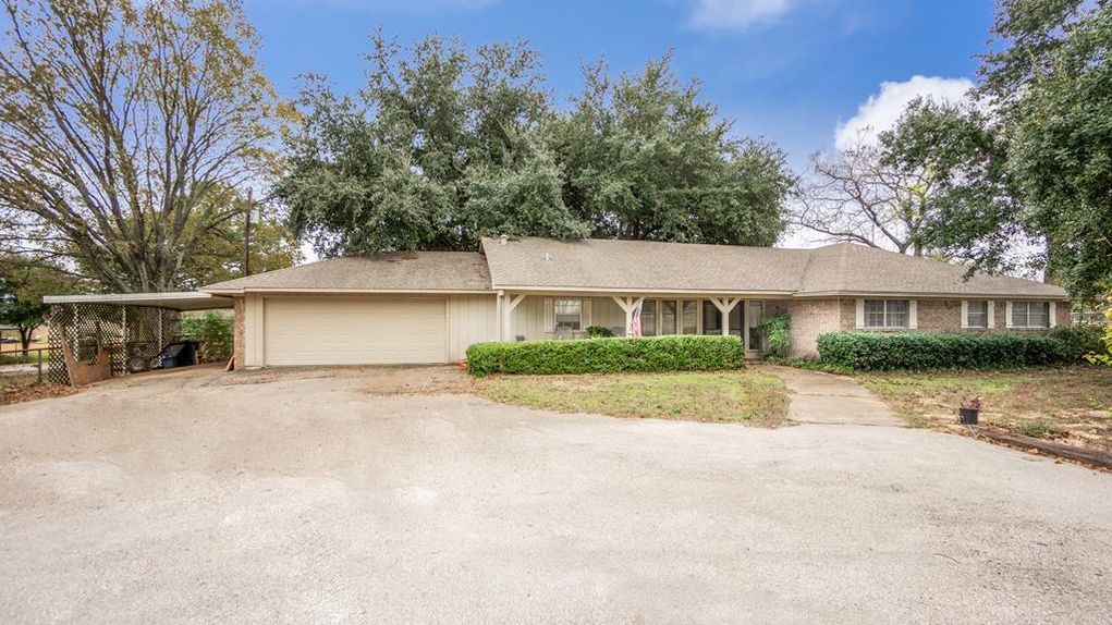 2.58 acres in Henderson County, Texas