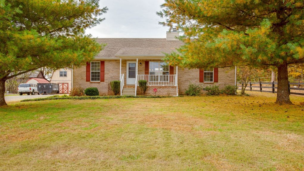 5.12 acres in Robertson County, Tennessee