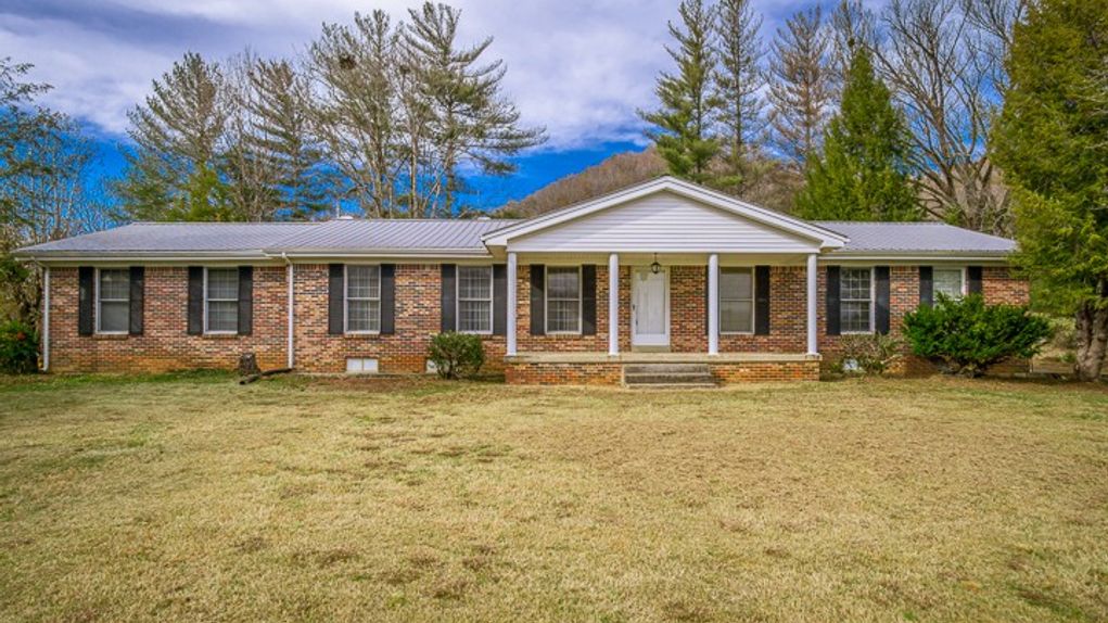 9.5 acres in Jackson County, Tennessee