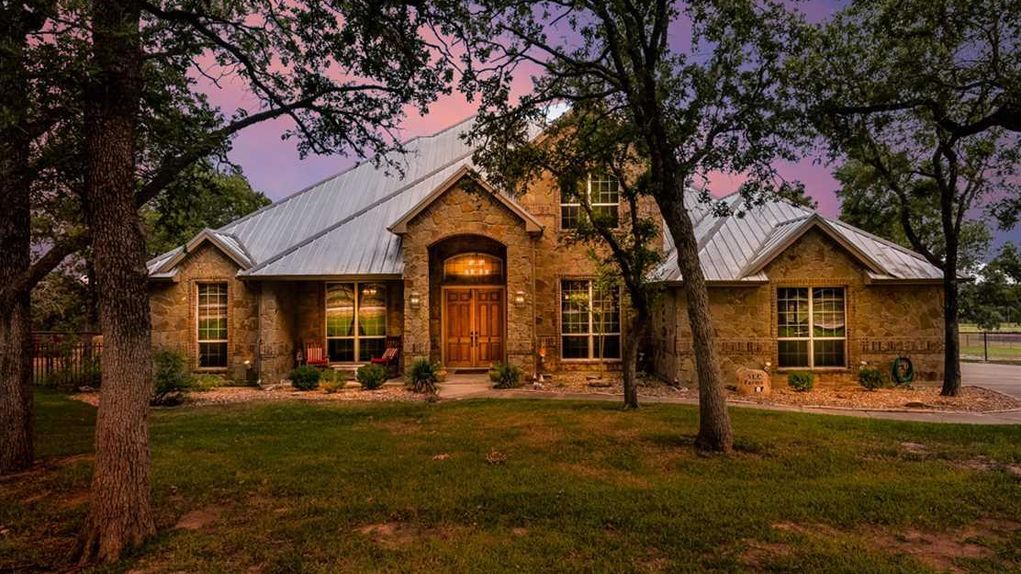 Ranchette in the exclusive Silverado on the Brazos 137 Silver Saddle Circ