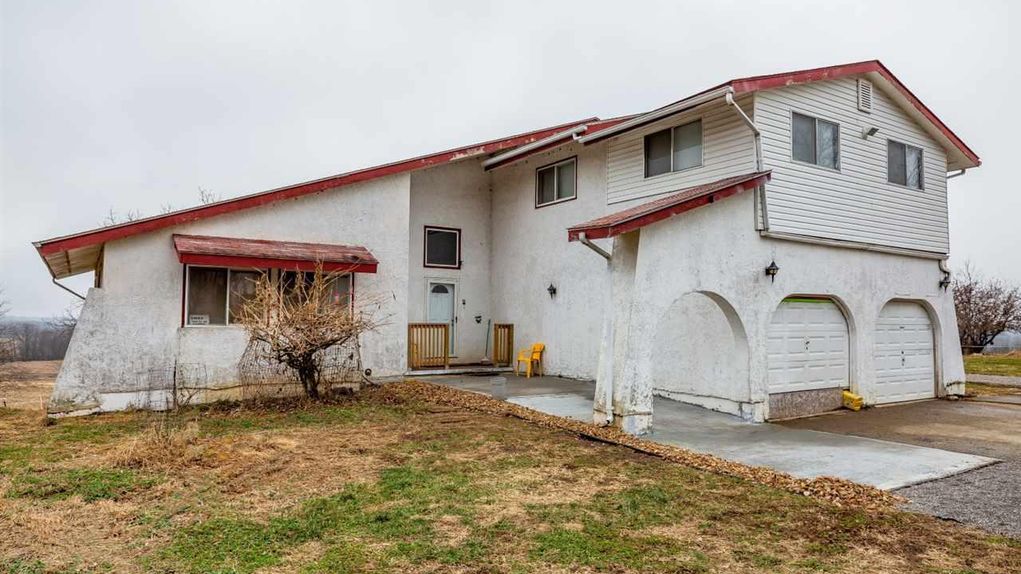 8 acres in Saline County, Missouri