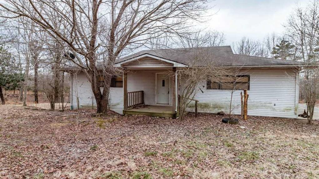 Home on 10 Acres For Sale in Carter County, Ellsinore, Missouri