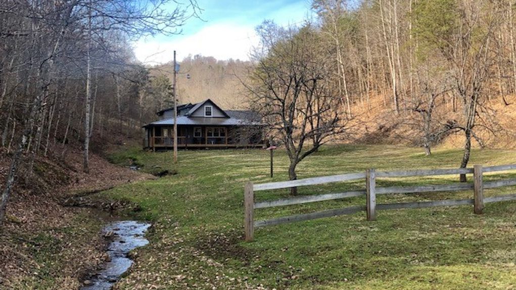 49.5 acres in Roane County, West Virginia