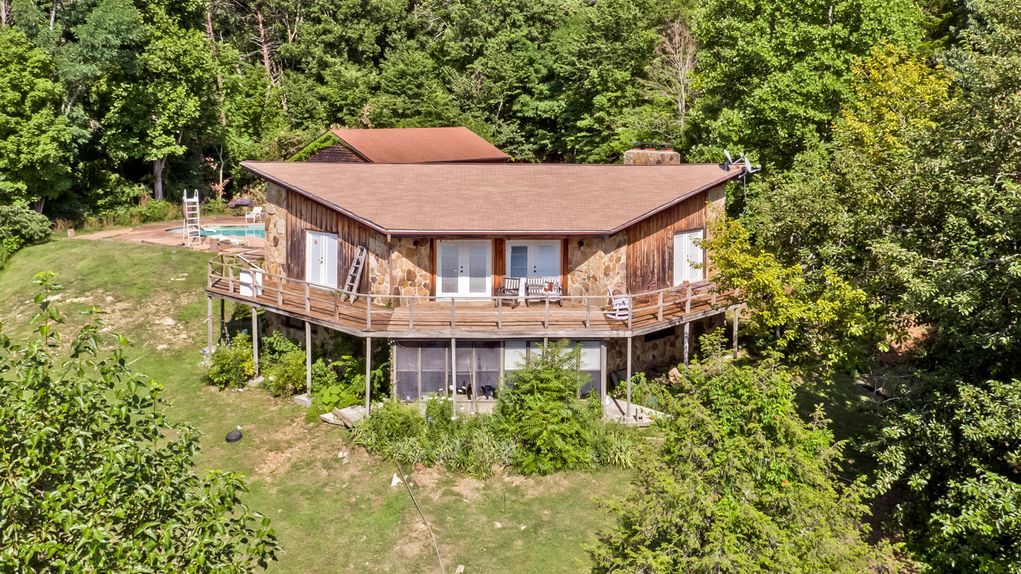 9.3 acres in Roane County, Tennessee