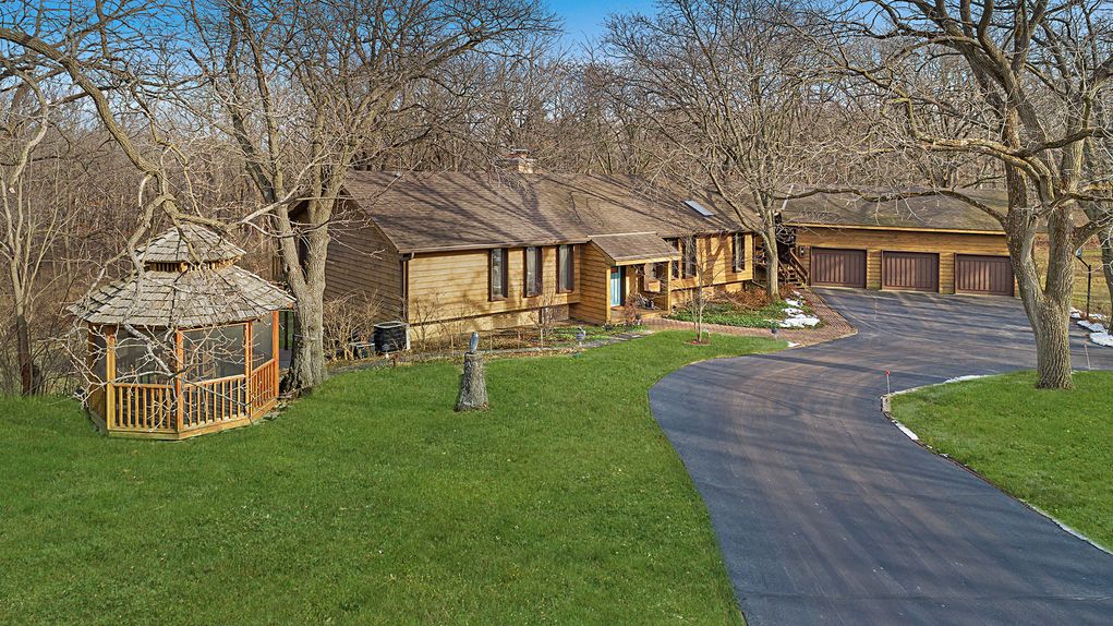 5.01 acres in McHenry County, Illinois