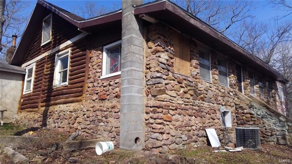 17 acres in Iron County, Missouri