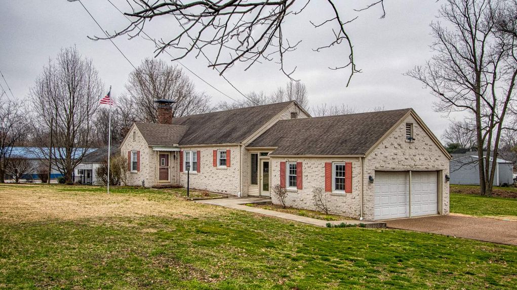 1.4 acres in Warrick County, Indiana