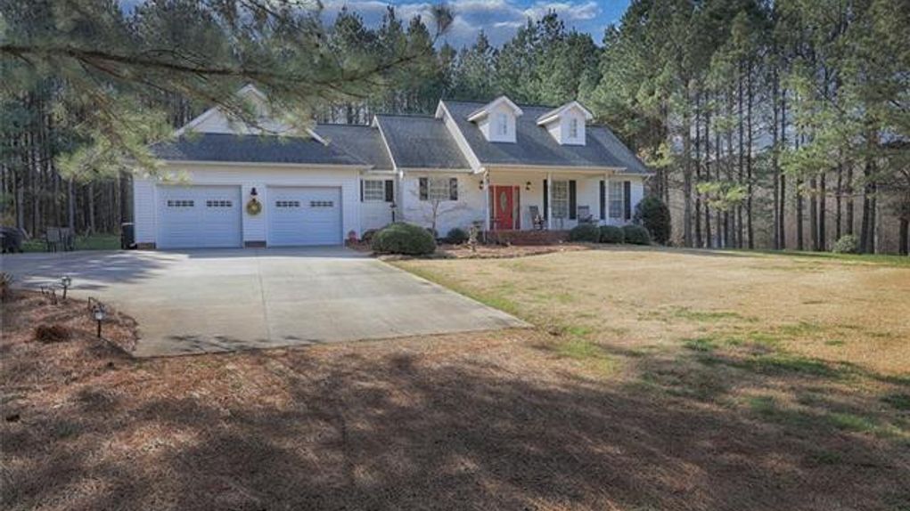 4 acres in Iredell County, North Carolina